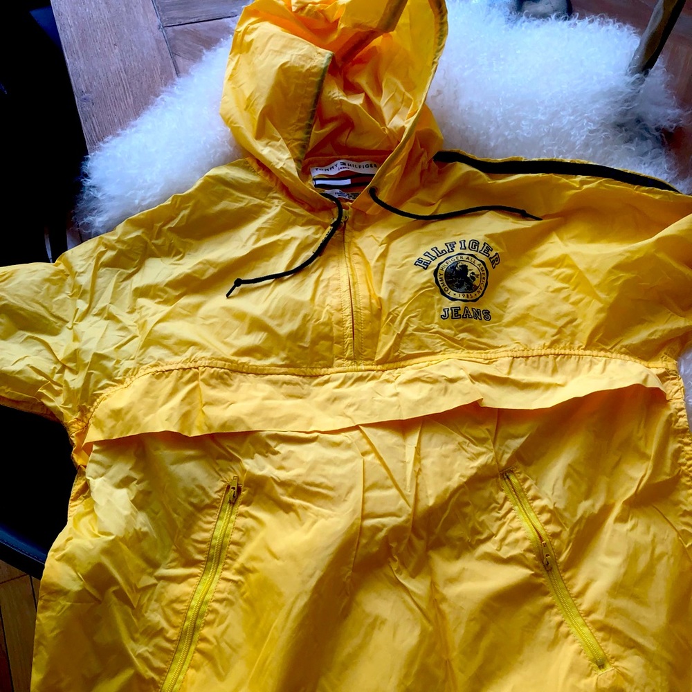 Vintage Tommy Hilfiger unisex windbreaker in SZ large!!